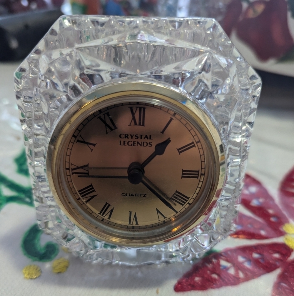 Vintage crystal legends clock by godinger